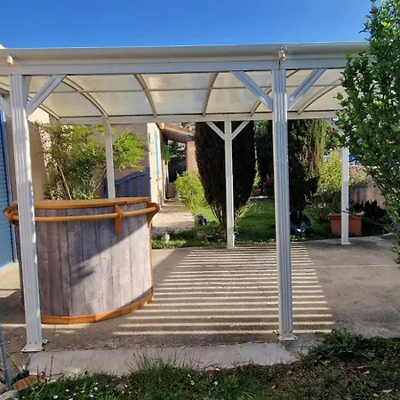 Tres Jolie Maison Languedocienne Casa de Férias *